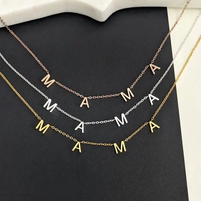 Collier MAMA en Acier Inoxydable Doré – Bijou Tendance Fête des Mères