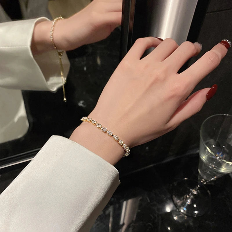 Bracelet Femme Strass Carré Ajustable — Rhinéstone, Luxe Mariage & Soirée
