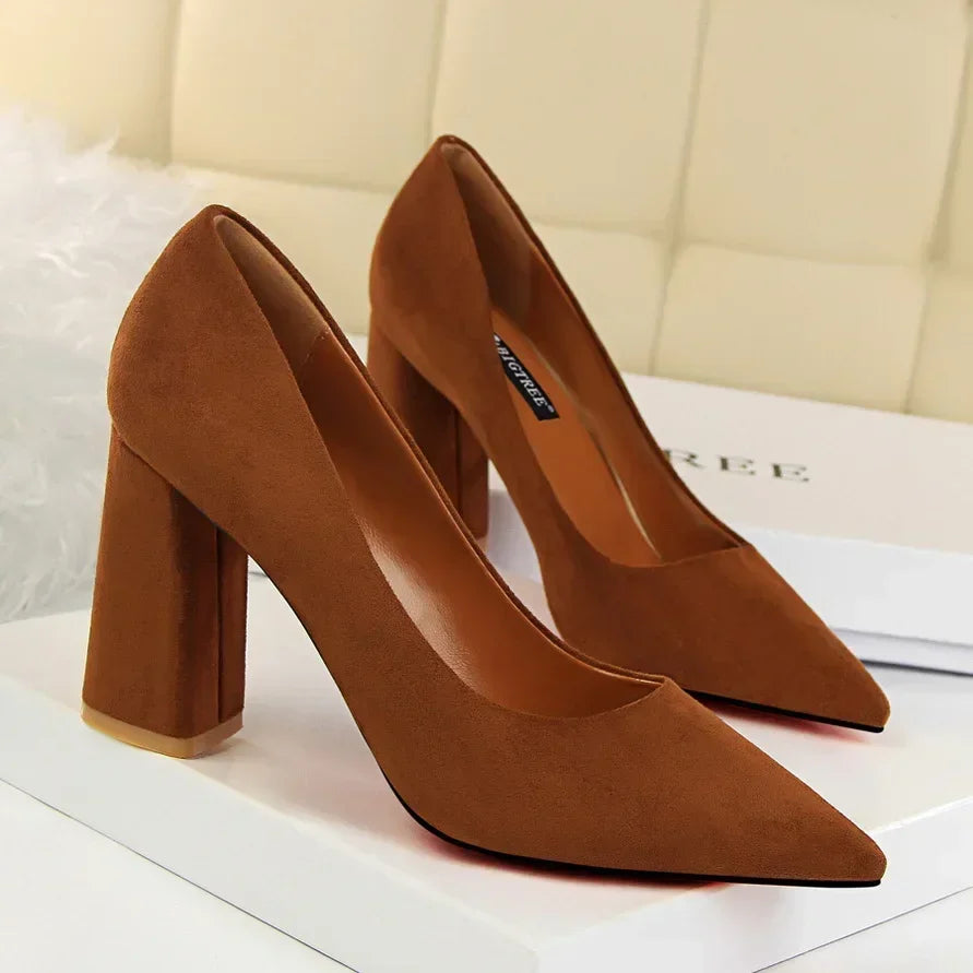 Escarpins Suède Talon Bloc 8.5cm Femme — Rouge Kaki, Soirée Danse Nightclub