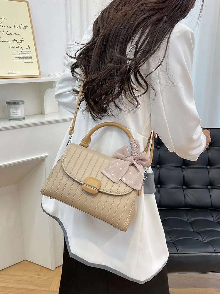 Sac Satchel Carré Minimaliste Femme — Détail Cuir, Grande Capacité, Sac Couches Luxe